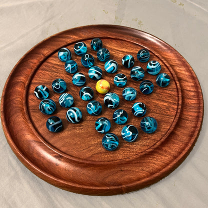 Großer Solitär aus Holz