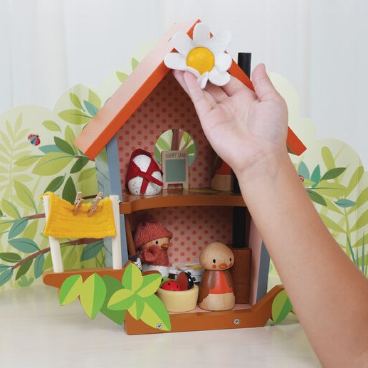 Robin's Nest Box Playset