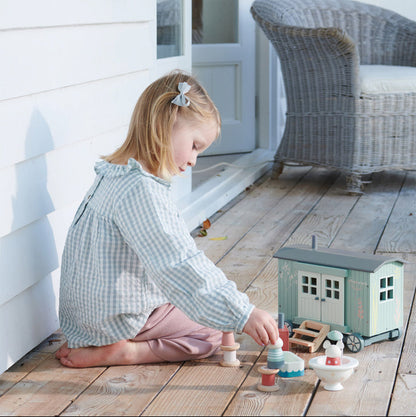 Secret Meadow Shepherd's Hut Play Set