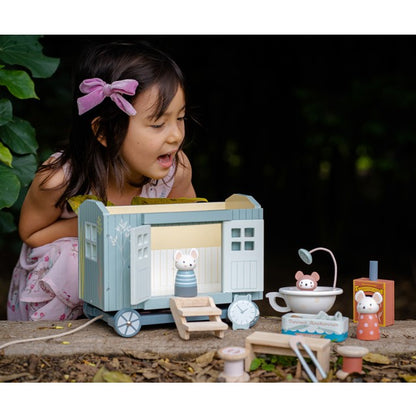 Secret Meadow Shepherd's Hut Play Set